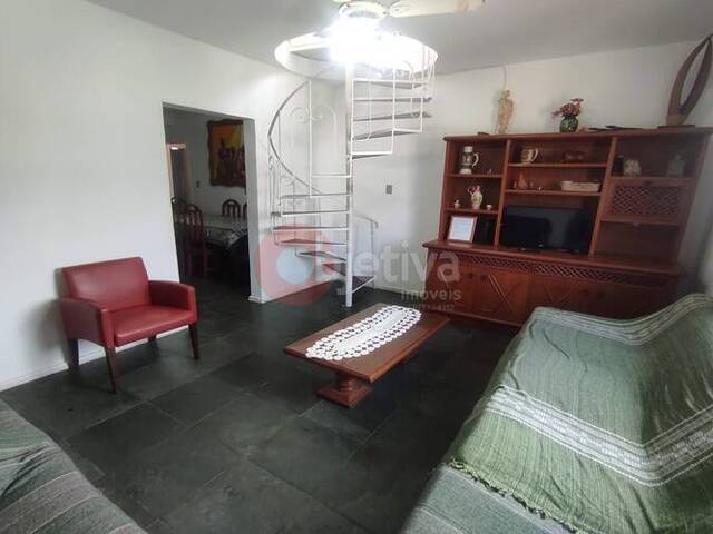 Cobertura para Venda em Cabo Frio - 2