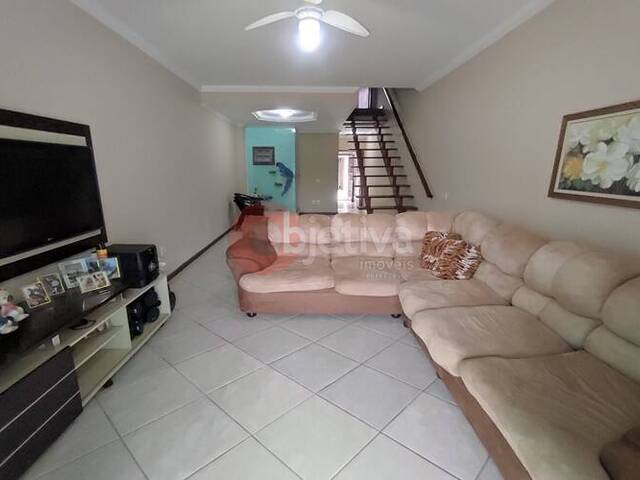 #1673 - Casa para Venda em Cabo Frio - RJ - 1