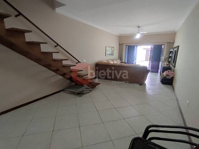#1673 - Casa para Venda em Cabo Frio - RJ - 2