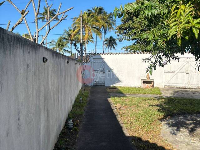 #1715 - Casa para Locação em Cabo Frio - RJ - 2