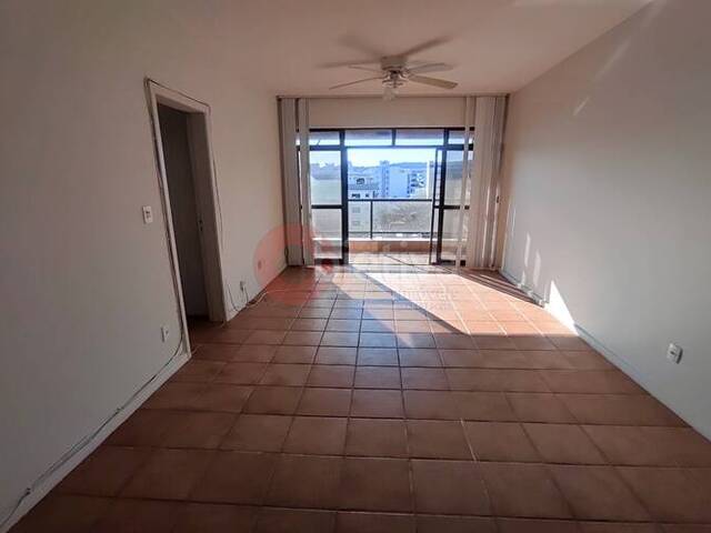 Cobertura para Venda em Cabo Frio - 2