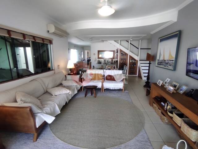 #1902 - Casa para Venda em Cabo Frio - RJ - 2