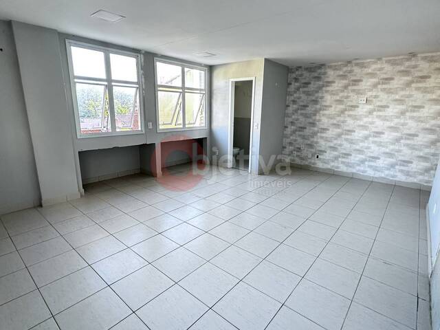 Sala para Locação em Cabo Frio - 3