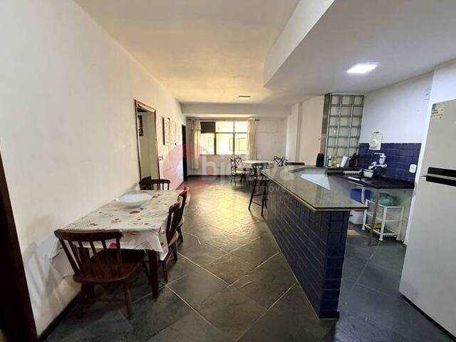 Apartamento para Venda em Cabo Frio - 2