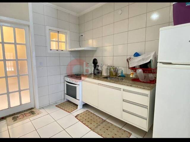Apartamento para Venda em Cabo Frio - 4