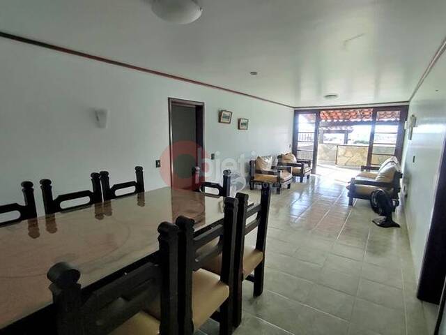 Cobertura para Venda em Cabo Frio - 2
