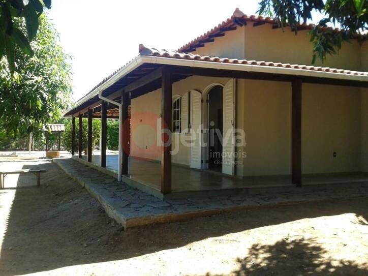 Chácara à venda com 2 quartos, 100m² - Foto 2