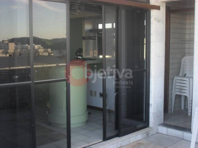 Cobertura à venda com 3 quartos, 240m² - Foto 2