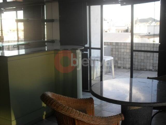 Cobertura à venda com 3 quartos, 240m² - Foto 3