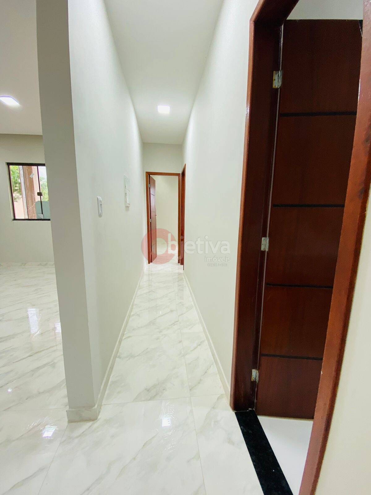 Casa à venda com 3 quartos, 110m² - Foto 8