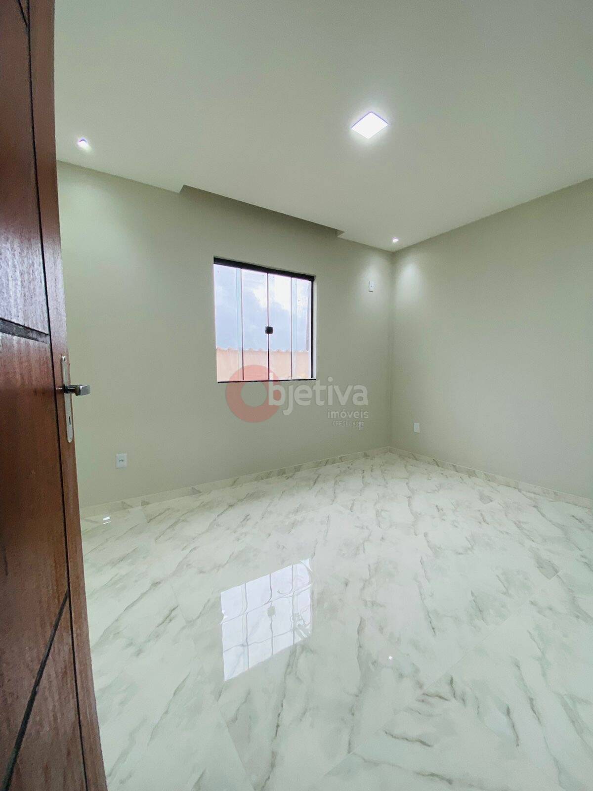 Casa à venda com 3 quartos, 110m² - Foto 5
