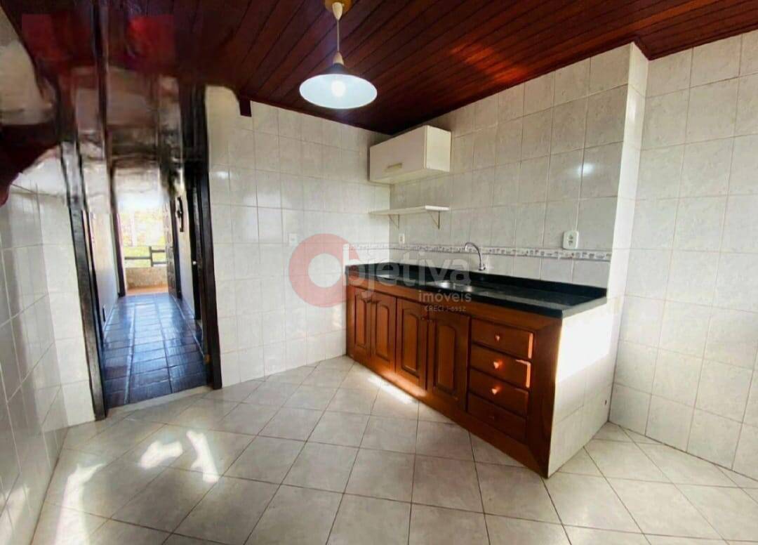 Casa à venda com 4 quartos, 360m² - Foto 16