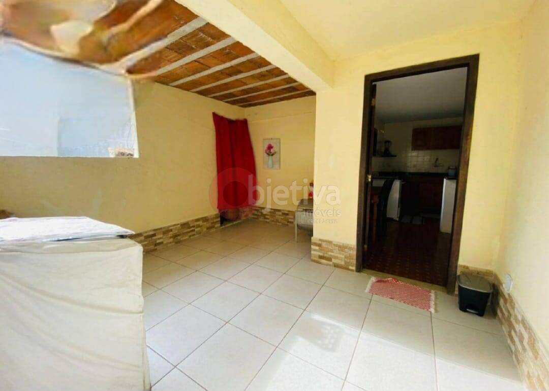 Casa à venda com 4 quartos, 360m² - Foto 4