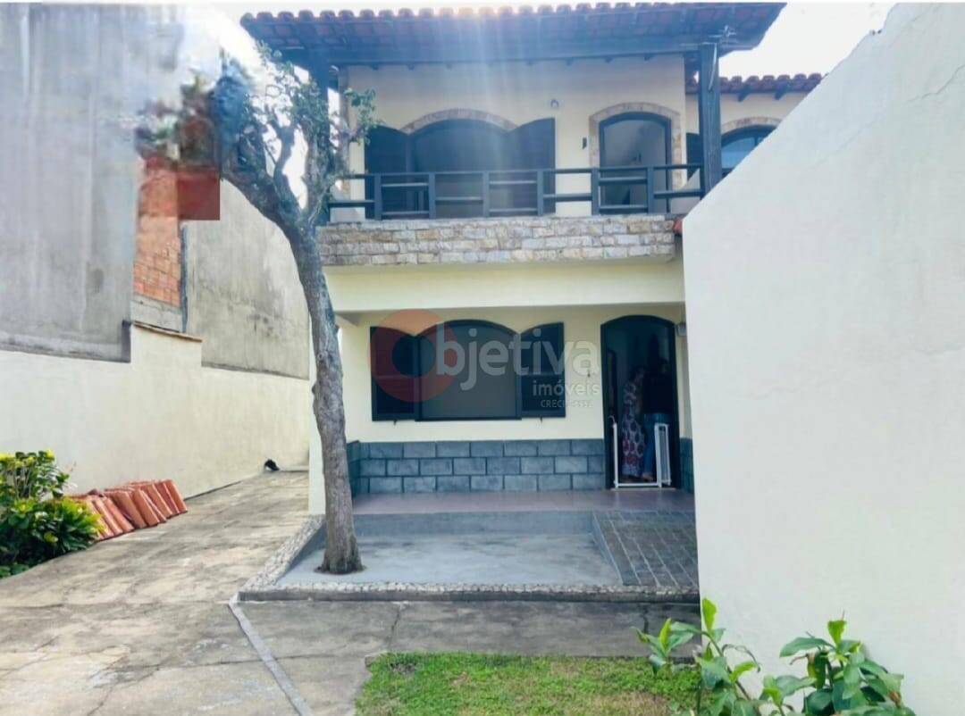 Casa à venda com 4 quartos, 360m² - Foto 2