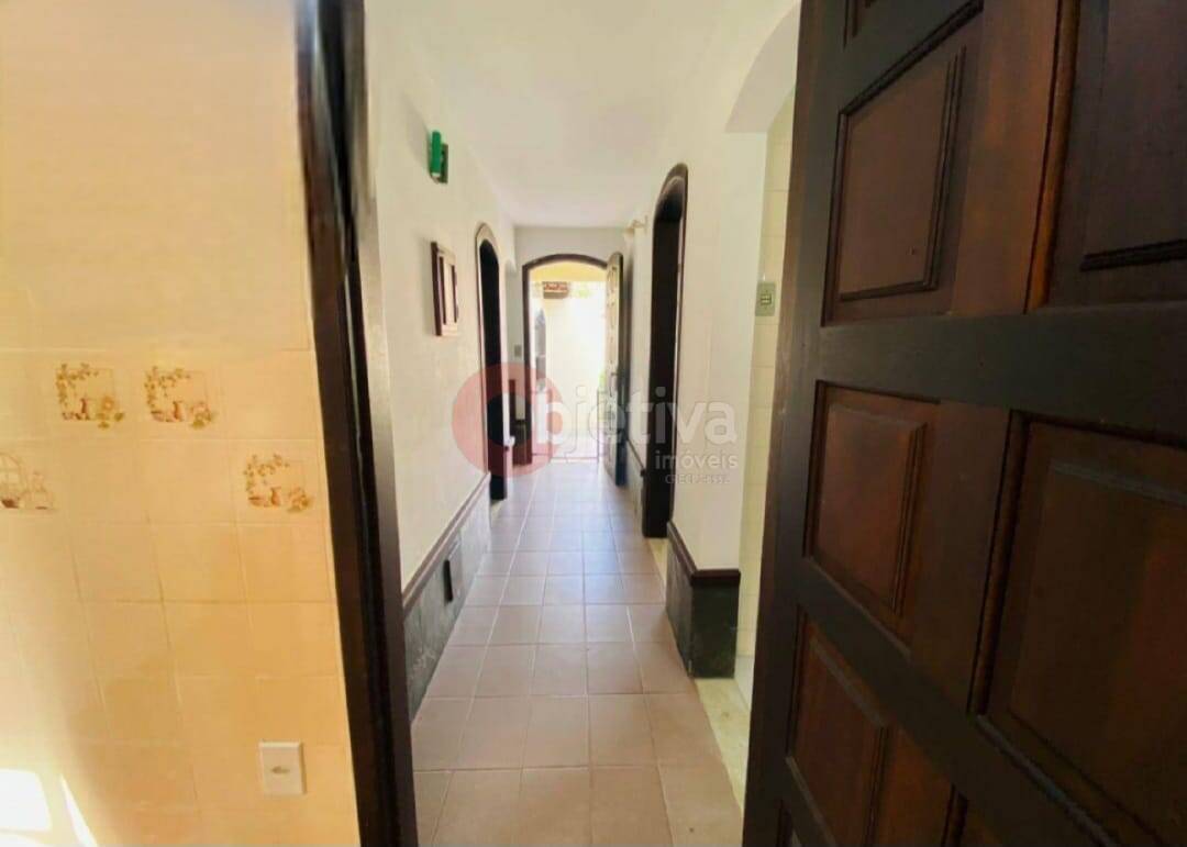 Casa à venda com 4 quartos, 360m² - Foto 19