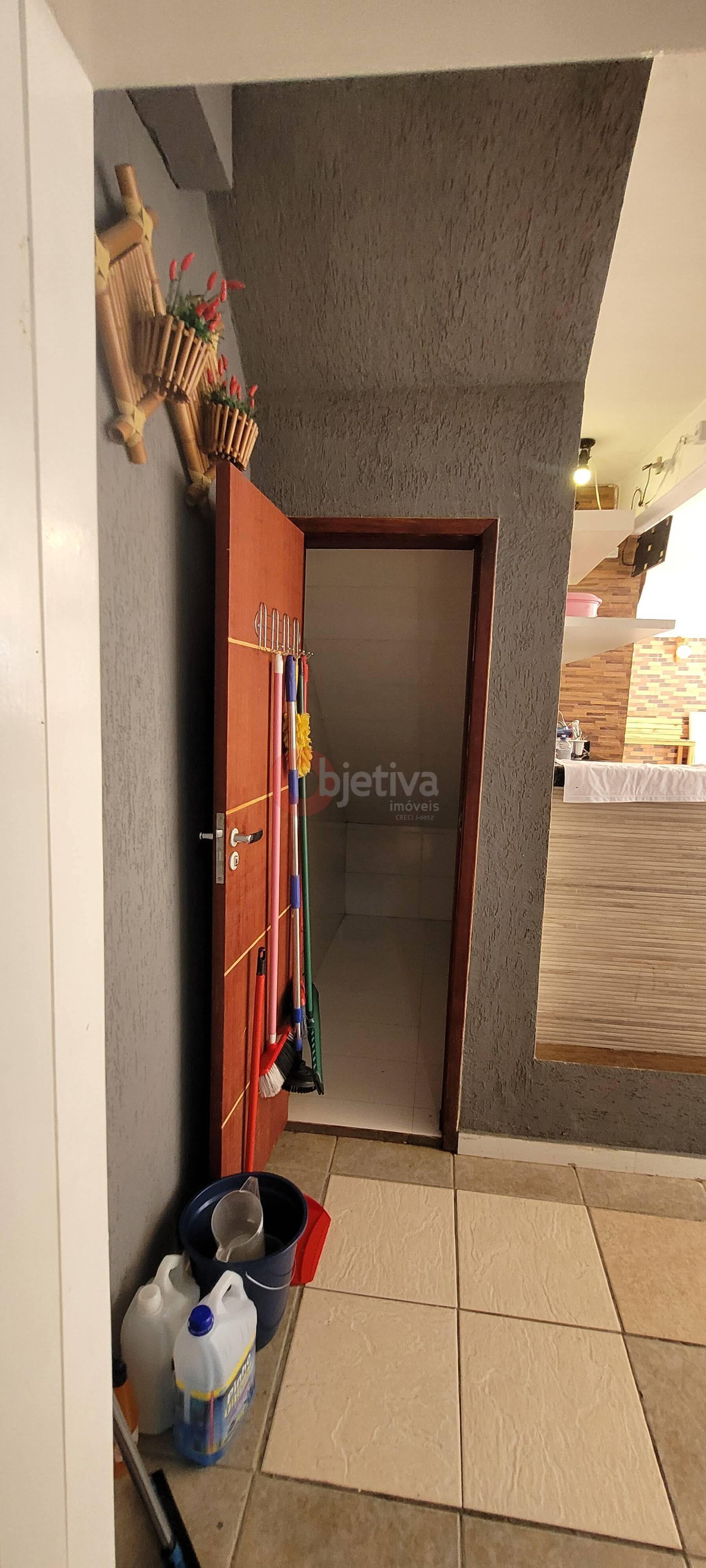 Casa à venda com 11 quartos, 360m² - Foto 35