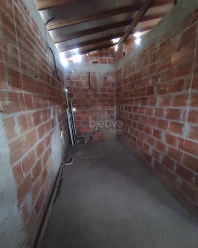 Casa à venda com 2 quartos, 80m² - Foto 32