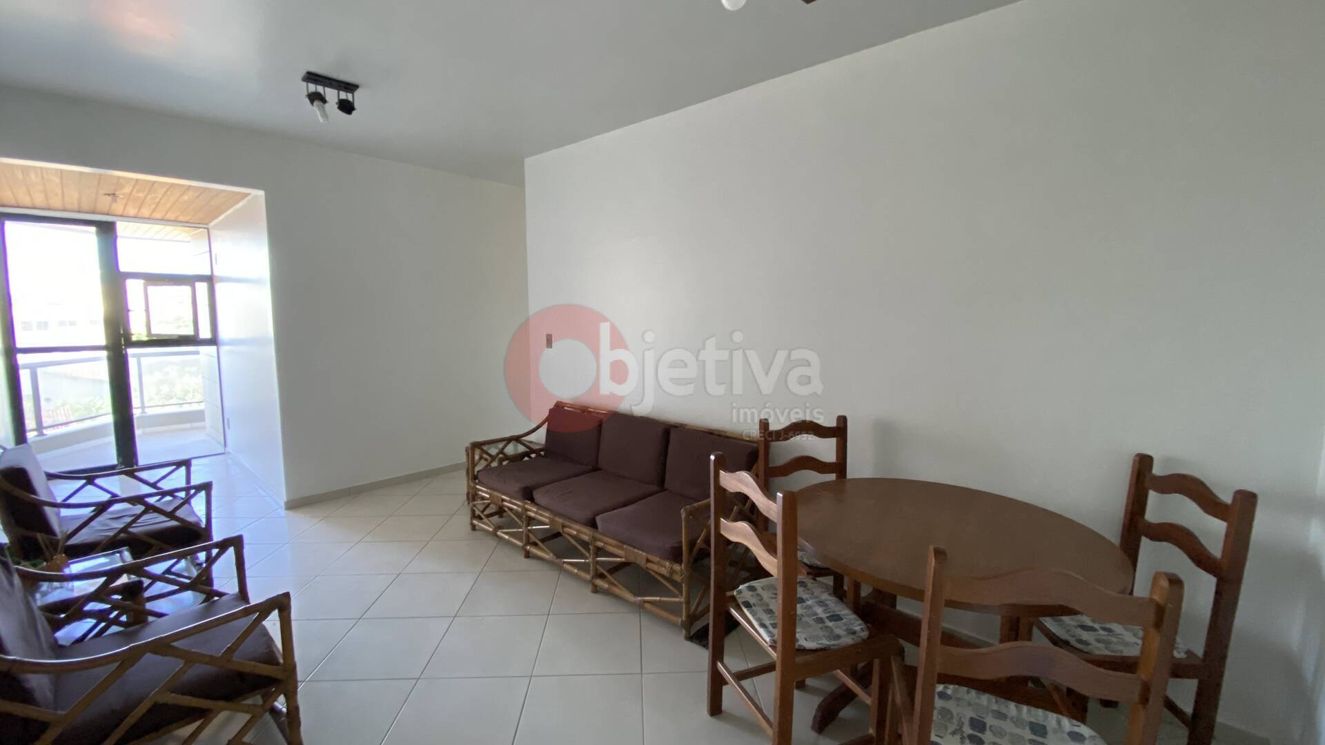 Apartamento à venda com 2 quartos, 72m² - Foto 3