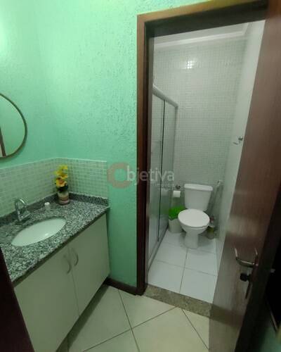 Casa à venda com 2 quartos, 120m² - Foto 4