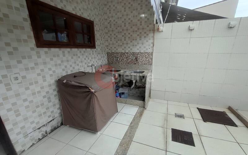 Casa à venda com 2 quartos, 120m² - Foto 9