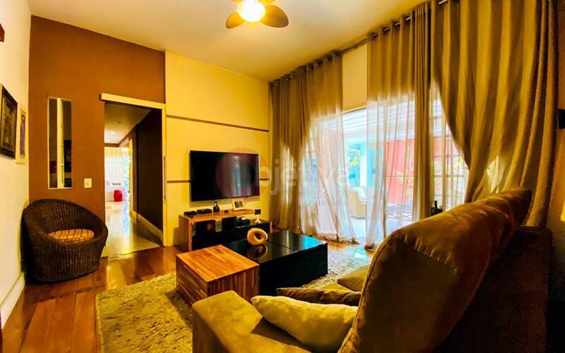Casa à venda e aluguel com 4 quartos, 680m² - Foto 32
