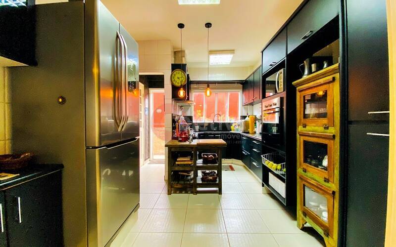 Casa à venda e aluguel com 4 quartos, 680m² - Foto 40