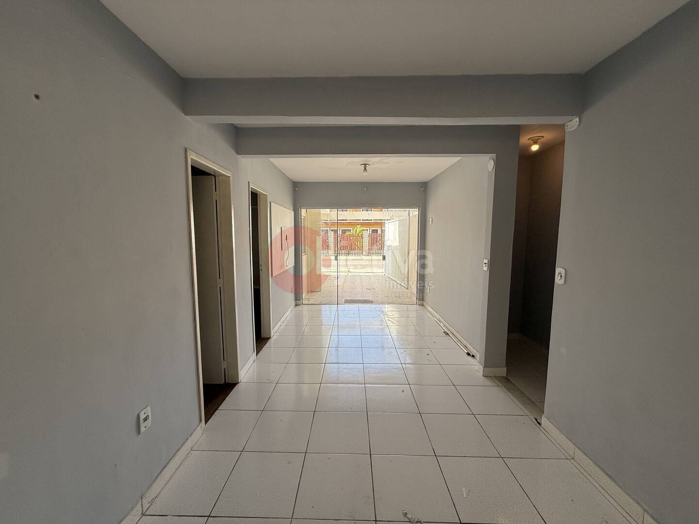 Casa para alugar com 2 quartos, 80m² - Foto 1