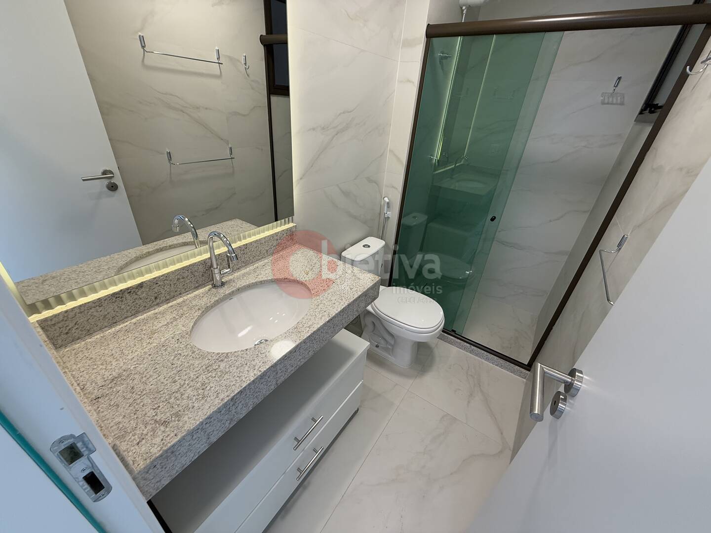 Apartamento para alugar com 2 quartos, 77m² - Foto 28