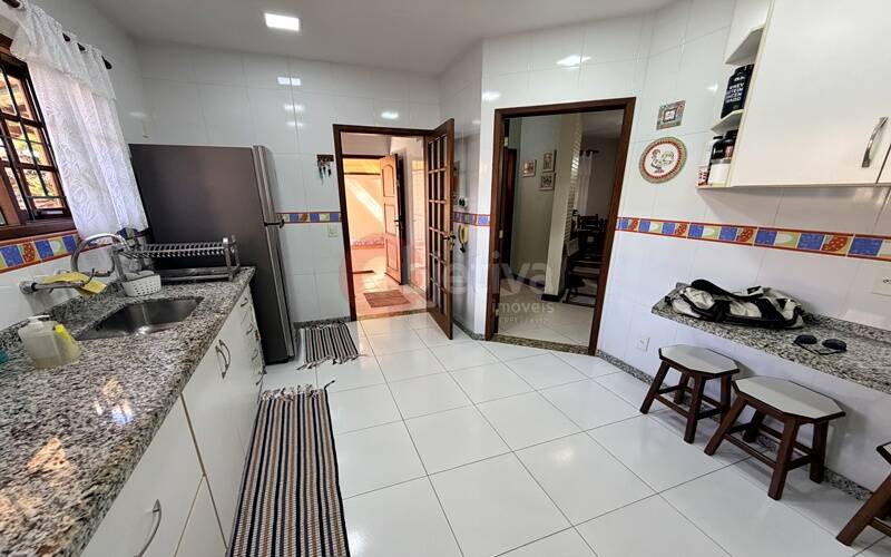 Casa, 6 quartos, 420 m² - Foto 9