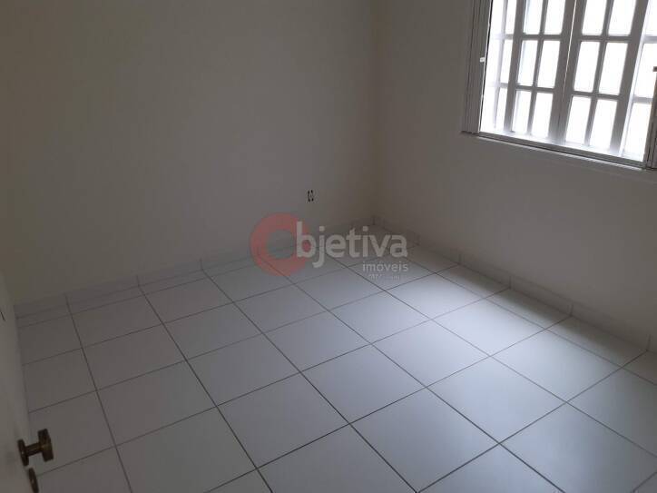 Apartamento para alugar com 2 quartos, 70m² - Foto 18